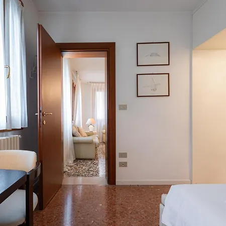 Canale View - S. Agostino Venice