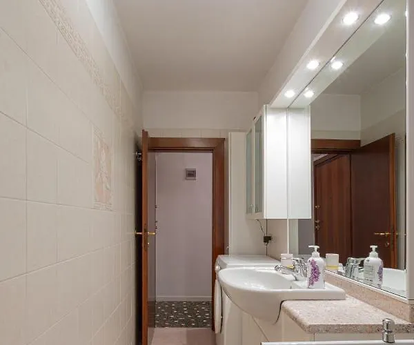 Hostmate - - Sant Agostino *