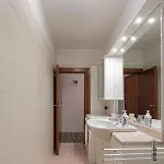 Hostmate - - Sant Agostino *