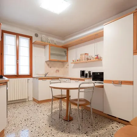 Hostmate - - Sant Agostino * Wenecja